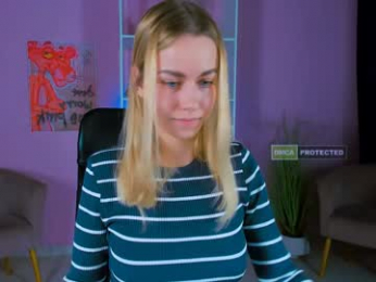 emma_breezee webcam model stream image