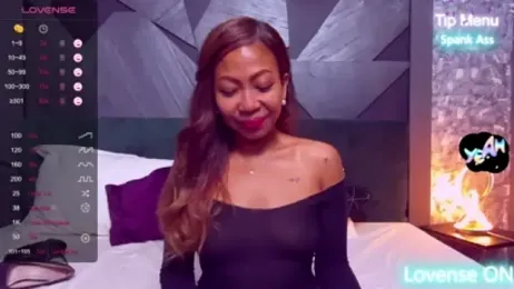 ElyaQuinn webcam model stream image