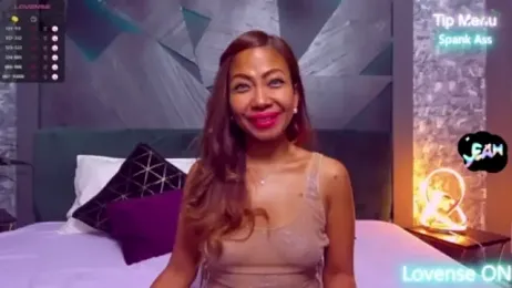 ElyaQuinn webcam model stream image