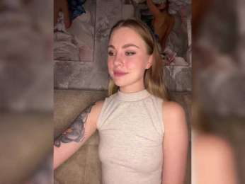 AlisaClark webcam model stream image