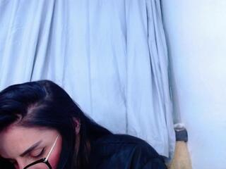 Shirley Y webcam flirt4free model stream image