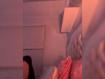 SallyeLeins webcam model stream image