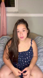 Corallune webcam model stream image