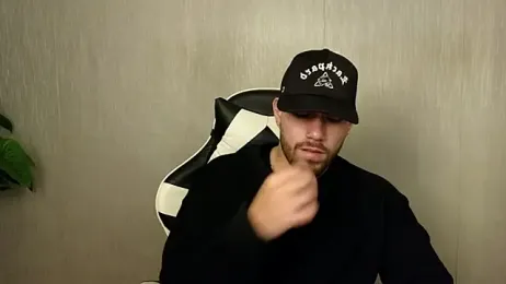 Ades_Lowe webcam model stream image