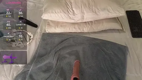 LucyNuty webcam model stream image