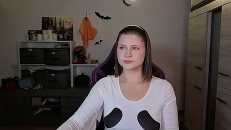 TinniAngel webcam model stream image