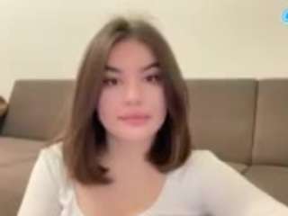 youramy webcam camsoda model stream image