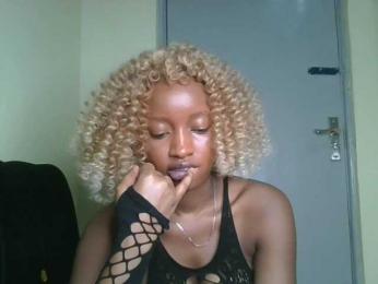 Nymphi webcam bongacams model stream image