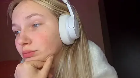 KarinRobertson webcam model stream image