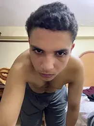 Ahmed672 webcam model stream image