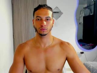 Kris Khalifa webcam model stream image