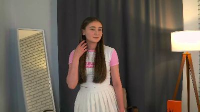 MilaPippitt webcam model stream image