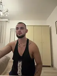 LunaFoxTip webcam model stream image