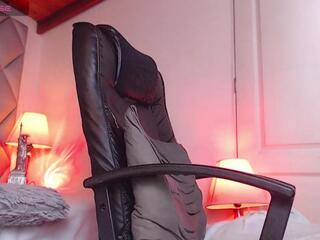 Ginger Bred webcam model stream image