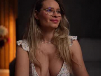 brandywhite webcam model stream image