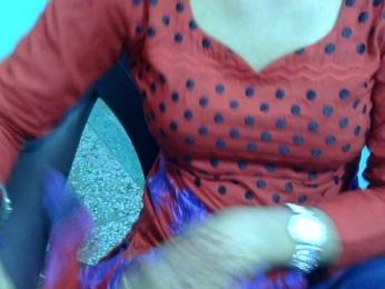 royelpari webcam model stream image