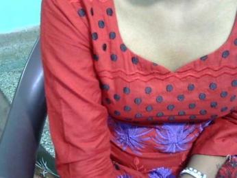 royelpari webcam model stream image