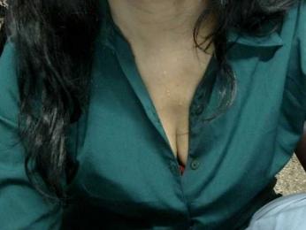 royelpari webcam model stream image