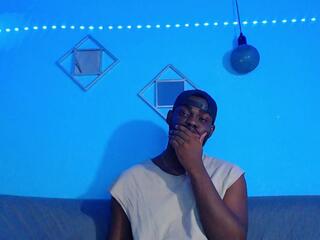 Andrew Mills webcam model stream image