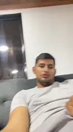 walterktm webcam model stream image