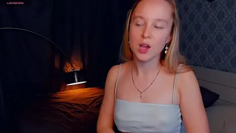 SoonMoor webcam model stream image