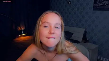 SoonMoor webcam model stream image