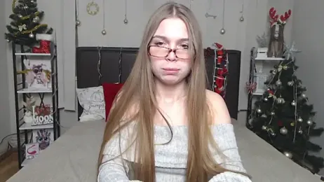 LaraPika webcam model stream image