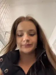 KittyQueeny webcam stripchat model stream image