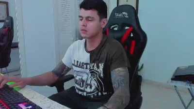 dage_19 webcam model stream image