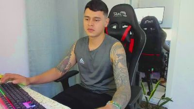 dage_19 webcam model stream image