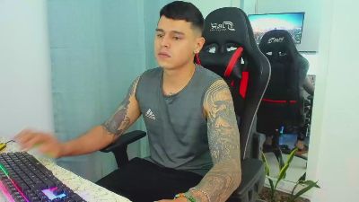 dage_19 webcam model stream image