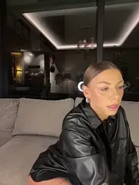 SexOnMyLvL webcam model stream image