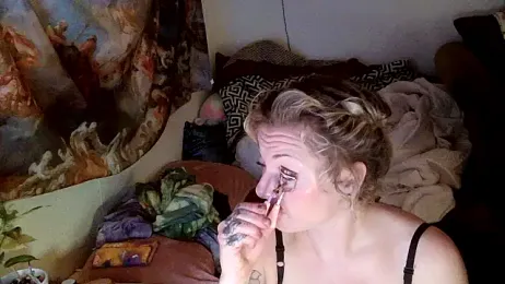 SilverandFox webcam model stream image