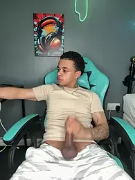 l-laross webcam stripchat model stream image