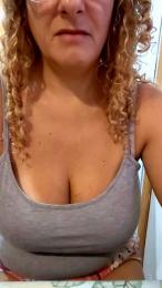 Isismilf webcam model stream image