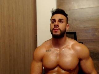 Connor Heat webcam model stream image