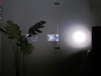 yaraxcox webcam model stream image