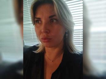 Dyia webcam model stream image