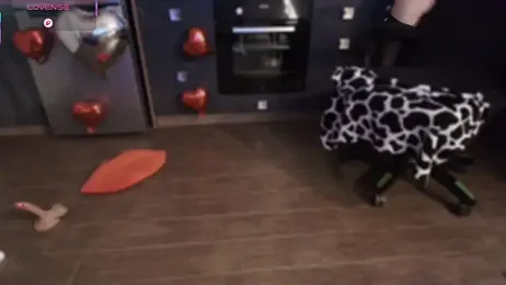 emlana webcam model stream image