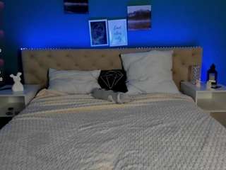 mavis-willis webcam model stream image