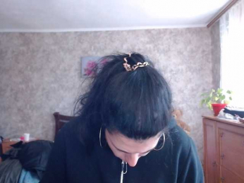 KristiWhite webcam model stream image