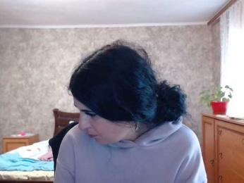 KristiWhite webcam model stream image