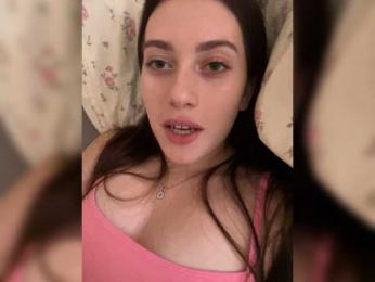 Alienlouhome webcam model stream image