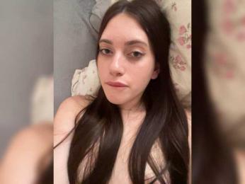 Alienlouhome webcam model stream image