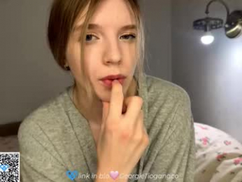 chloe_show webcam model stream image