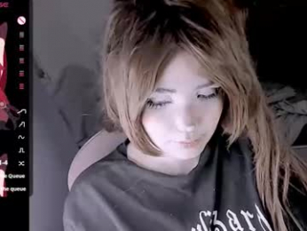 honeyapplealaska webcam model stream image