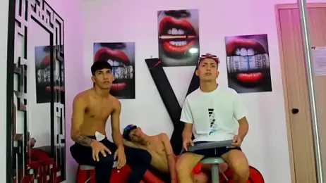 VERY_HOT_GUYS webcam model stream image