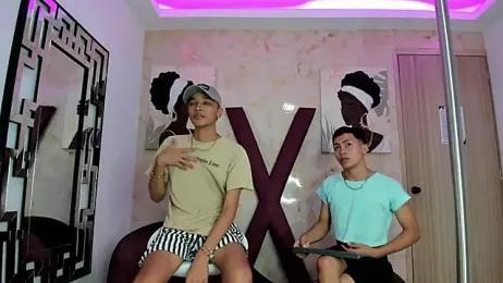 VERY_HOT_GUYS webcam model stream image