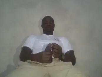 UsTwo_ webcam model stream image