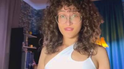 CurlyWinxy webcam cam4 model stream image